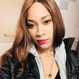 Meet your Posher, Noemi